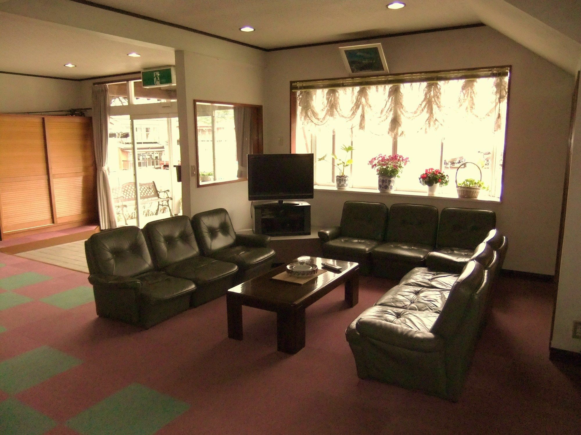 Nishimiyasou Hotel Fujikawaguchiko Eksteriør billede